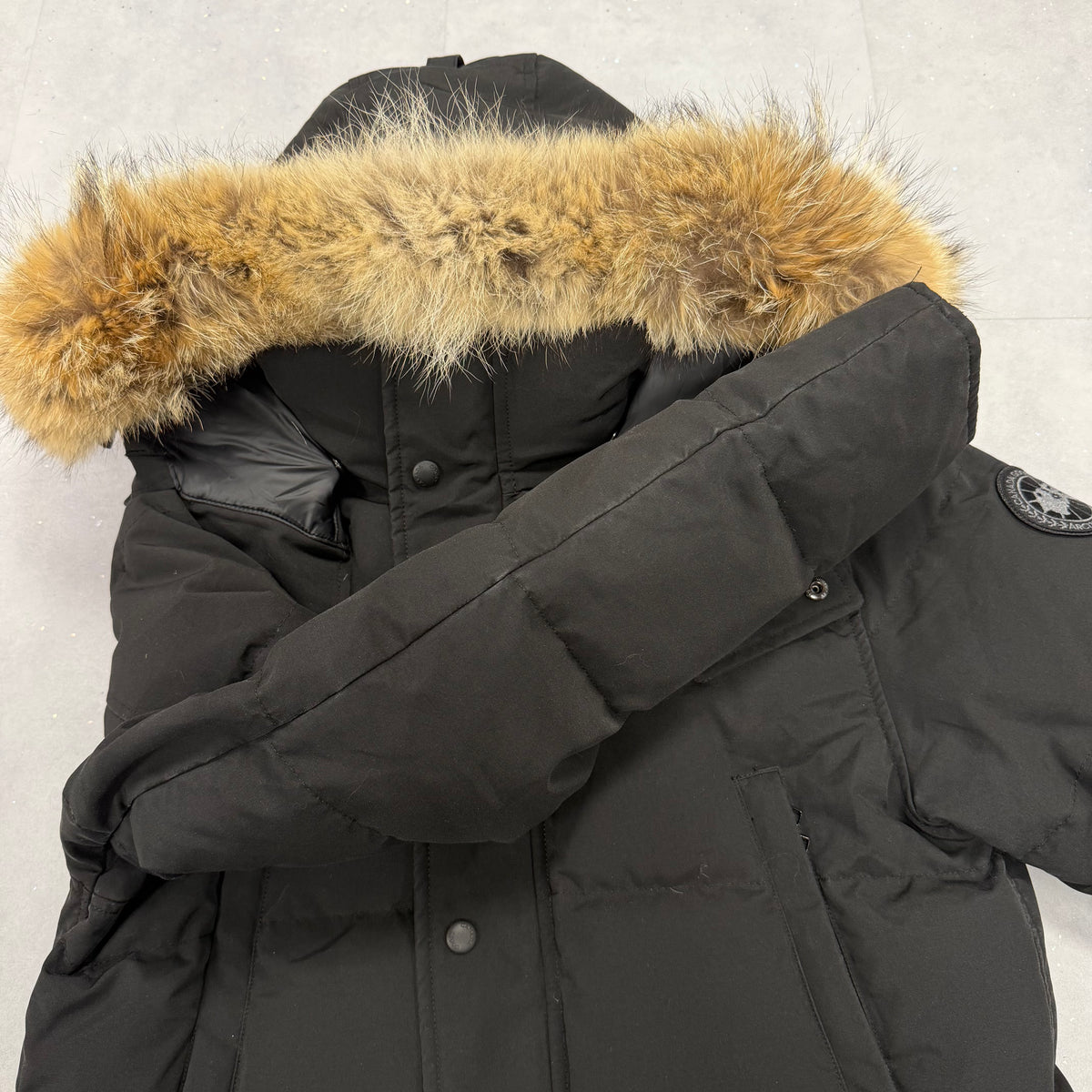 Canada Goose Wyndham Parka Black Badge – Men's S – Pre-Owned 9.5/10