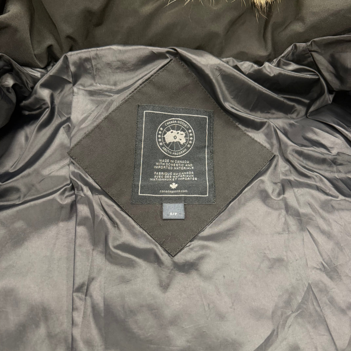 Canada Goose Wyndham Parka Black Badge – Men's S – Pre-Owned 9.5/10