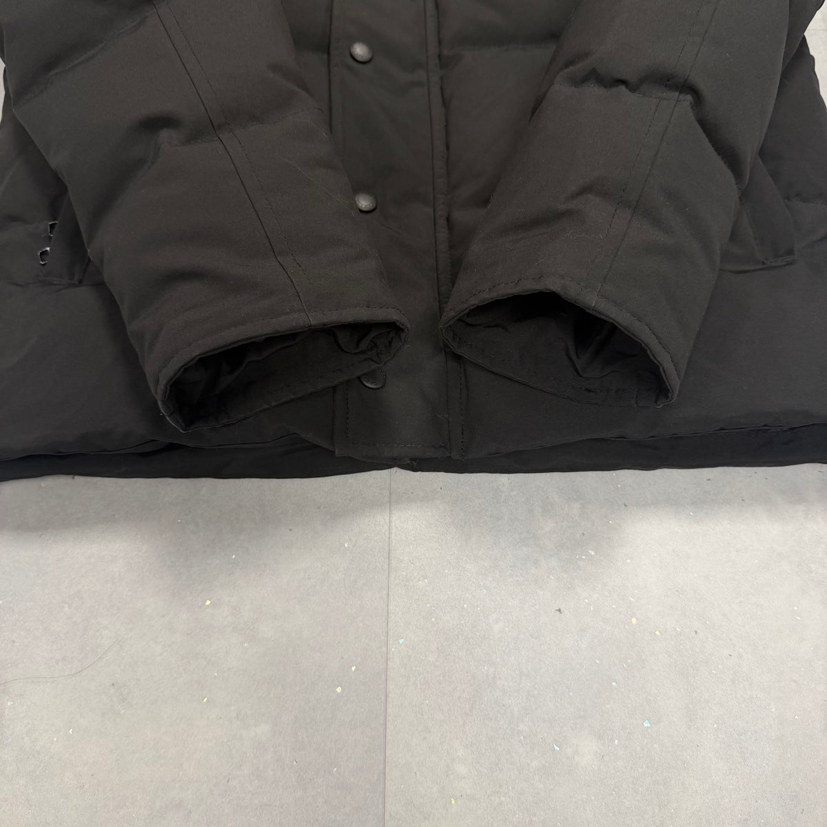 Canada Goose Wyndham Parka Black – Men's M – Pre-Owned 9.5/10